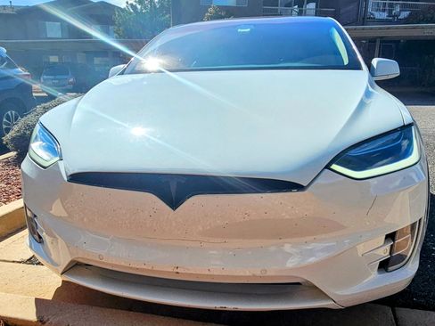 Used 2018 Tesla Model X 100D image 6