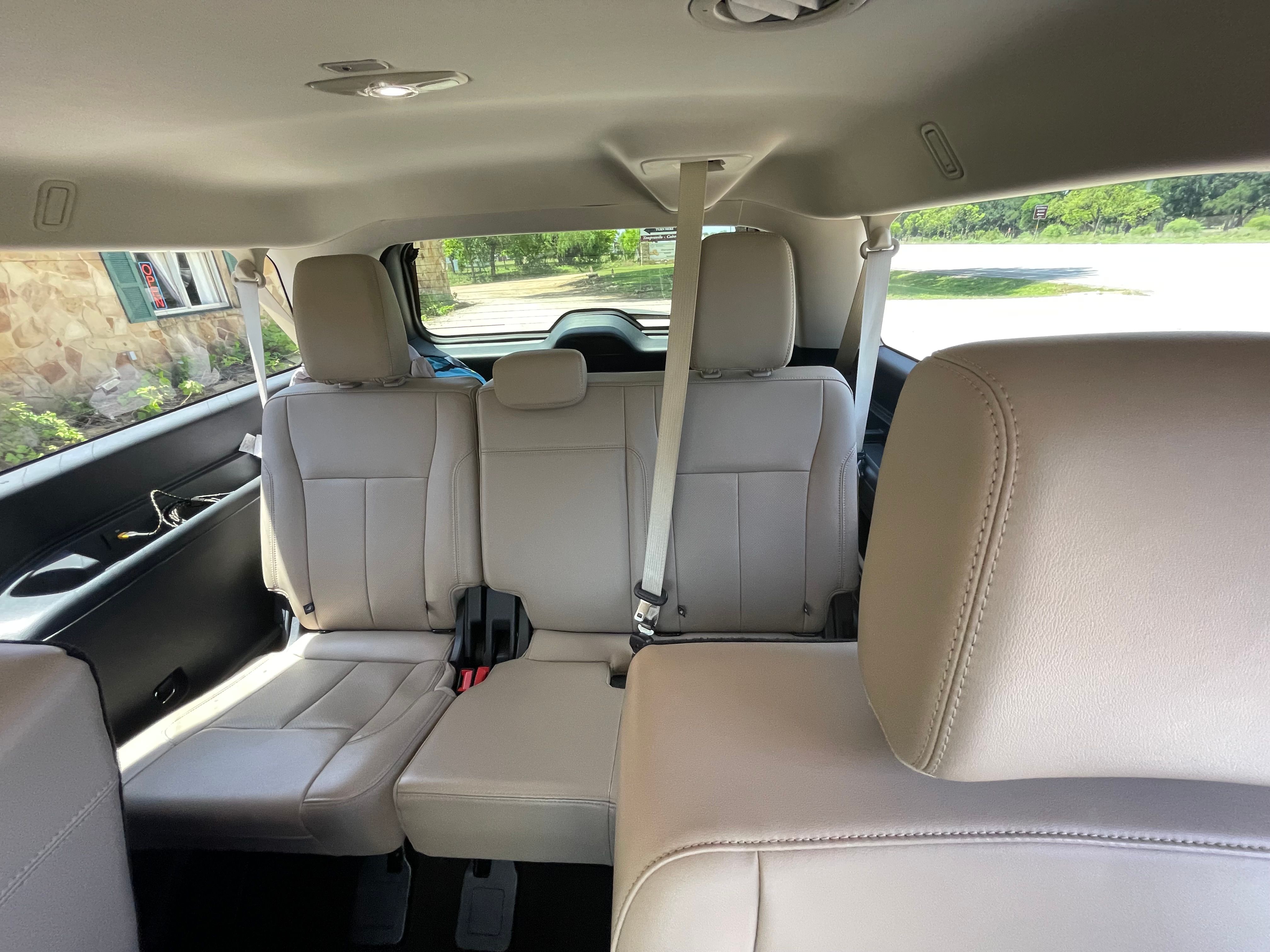 Used 2023 Ford Expedition Max XLT RWD image 2