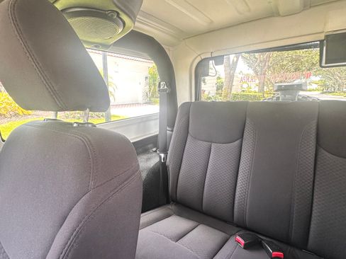 Used 2013 Jeep Wrangler Sport AWD/4WD image 17