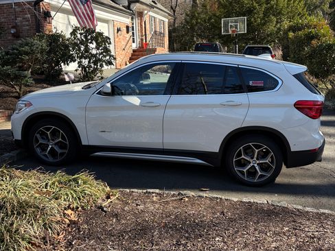 Used 2017 BMW X1 xDrive28i image 5