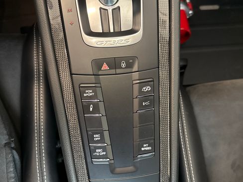 Used 2016 Porsche 911 GT3 RS image 6