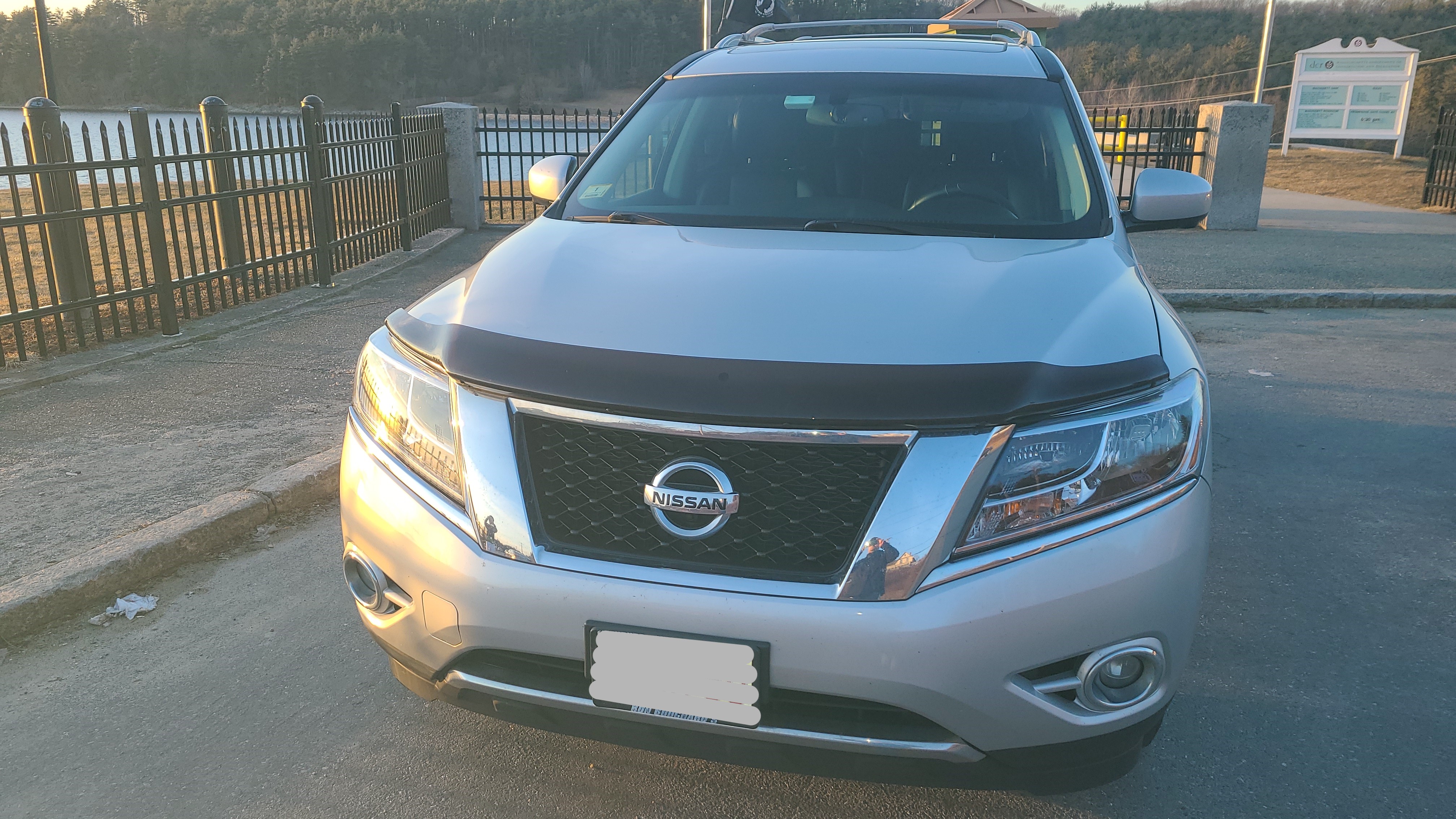 Used 2015 Nissan Pathfinder SL w/ SL Premium Package AWD/4WD image 5