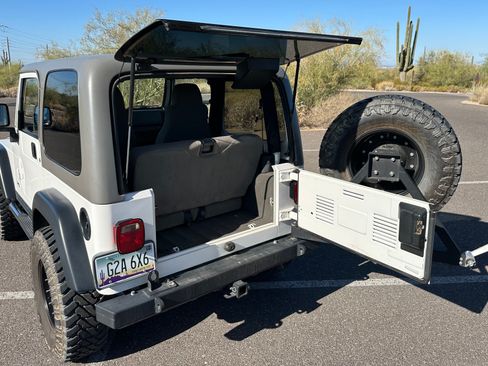 Used 2003 Jeep Wrangler Rubicon AWD/4WD image 13