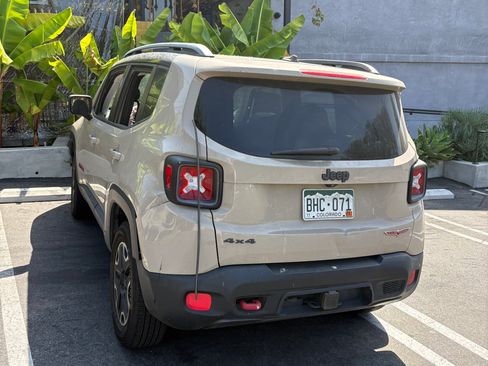 Used 2015 Jeep Renegade Trailhawk w/ Premium Leather Group AWD/4WD image 2