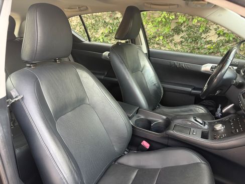 Used 2012 Lexus CT 200h Premium w/ Leather Pkg image 17
