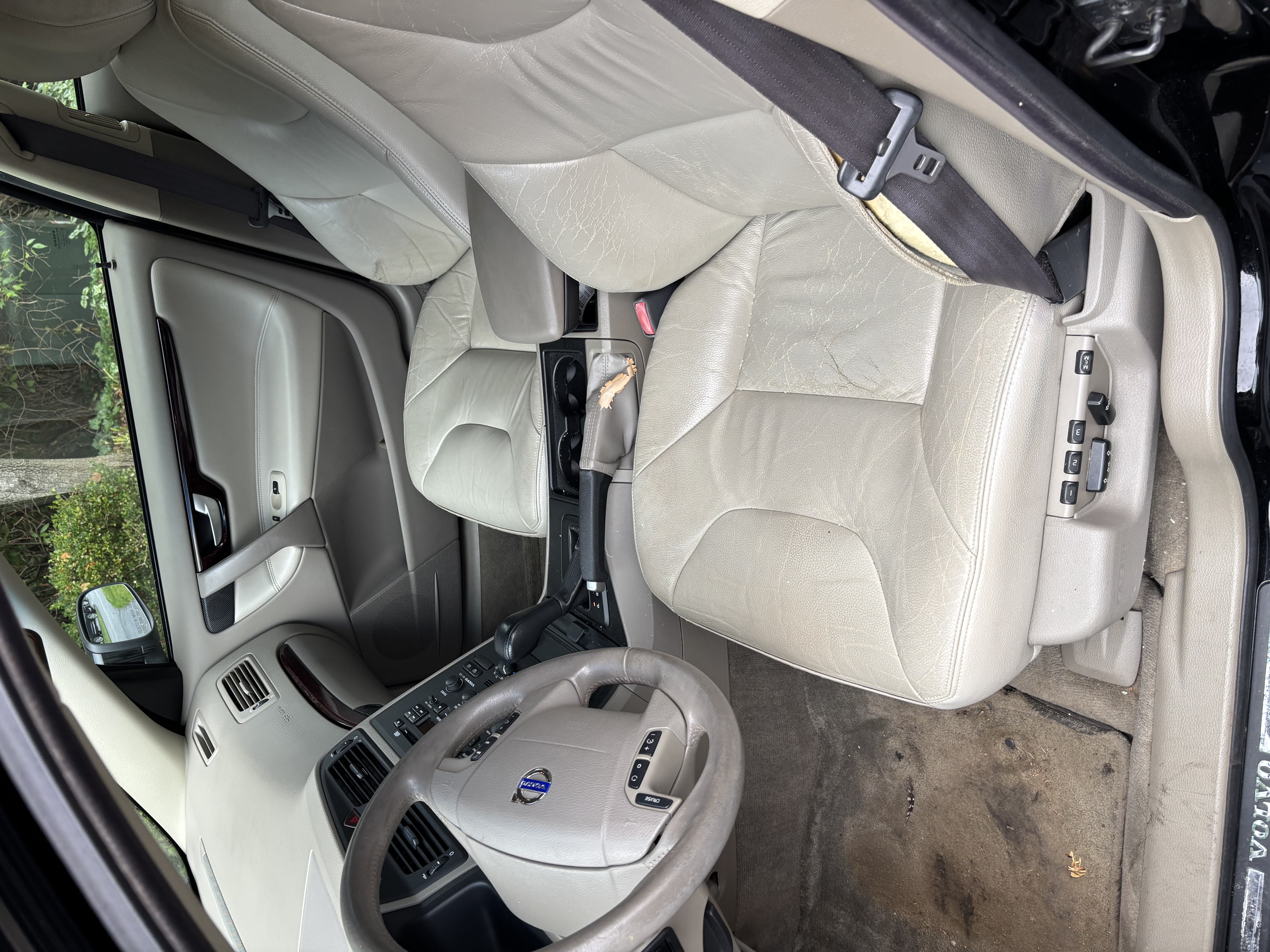 Used 2004 Volvo V70 2.4 FWD image 17