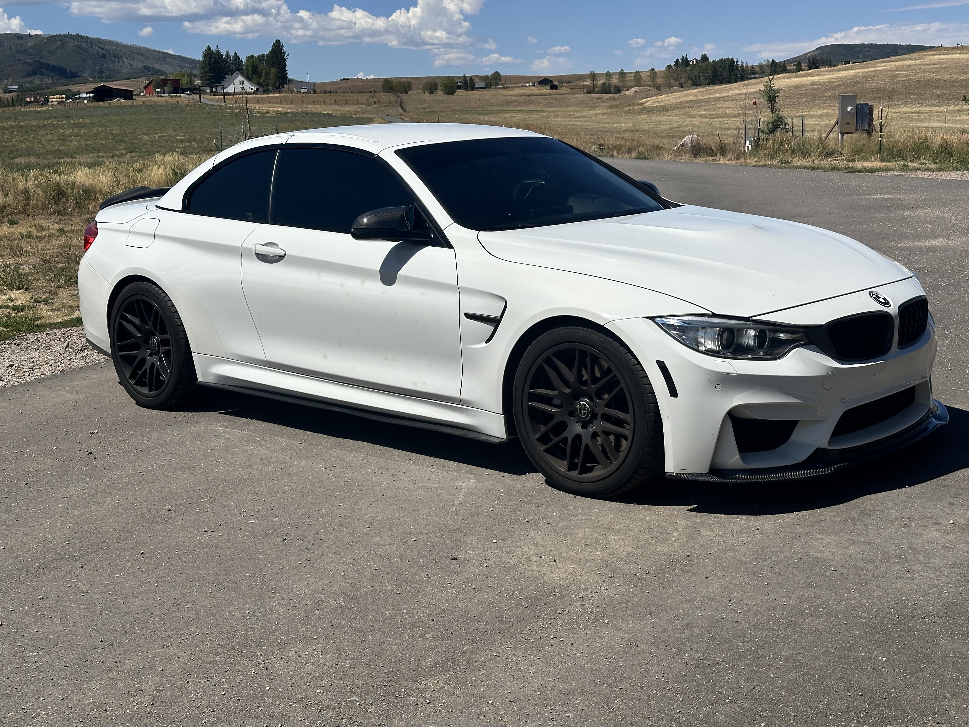 Used 2016 BMW M4 Convertible RWD image 11