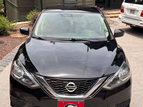Used 2019 Nissan Sentra SV FWD image 5