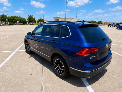 Used 2021 Volkswagen Tiguan SE FWD image 8