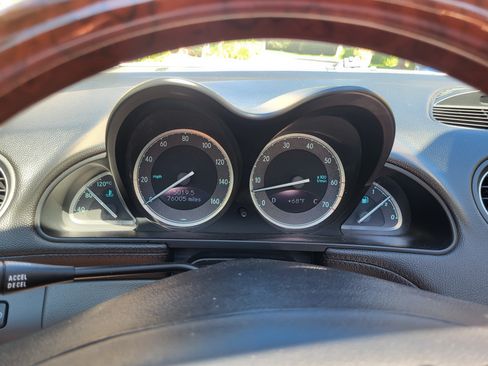 Used 2005 Mercedes-Benz SL 500 SL 500 Roadster 2D image 10