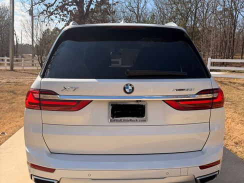 Used 2019 BMW X7 xDrive50i w/ Premium Package image 4