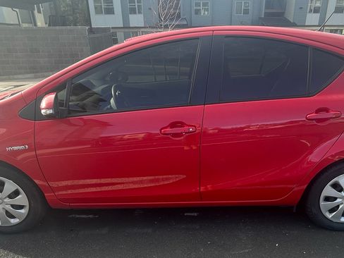 Used 2014 Toyota Prius C One image 1