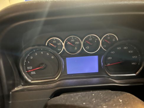 Used 2019 Chevrolet Silverado 1500 LT w/ All-Star Edition image 10