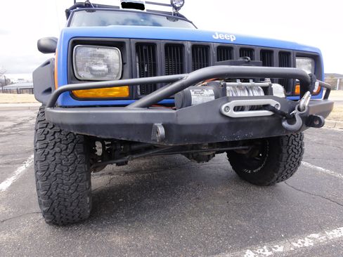 Used 1997 Jeep Cherokee Sport image 4