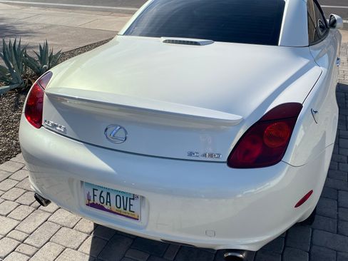 Used 2005 Lexus SC 430 Convertible image 16