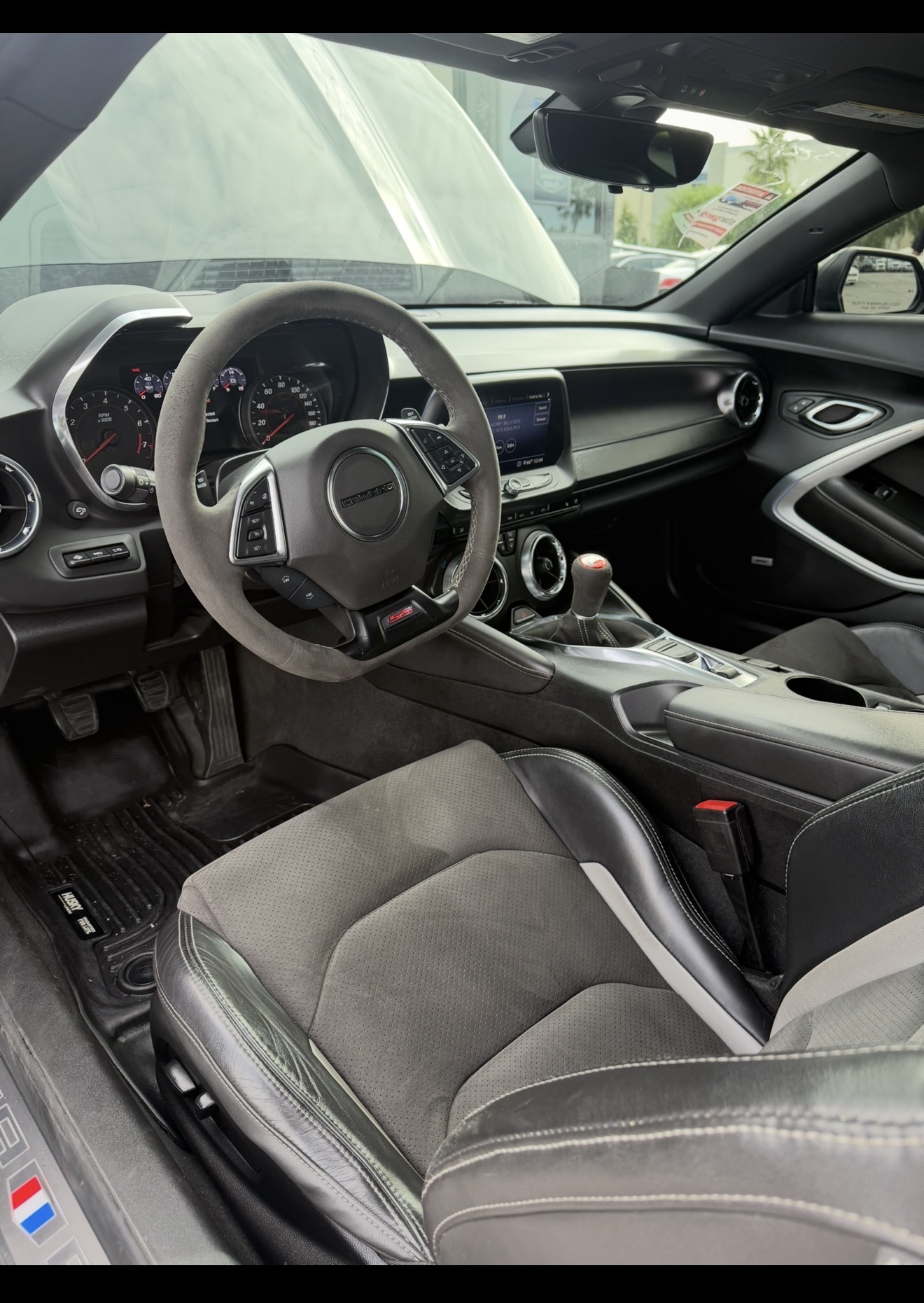 Used 2020 Chevrolet Camaro SS RWD image 9