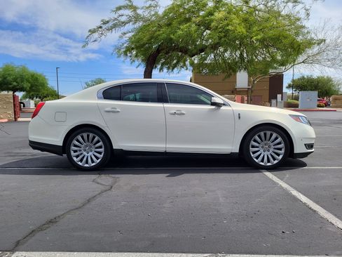 Used 2013 Lincoln MKS AWD image 5