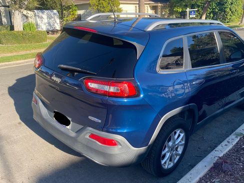Used 2018 Jeep Cherokee Latitude image 5