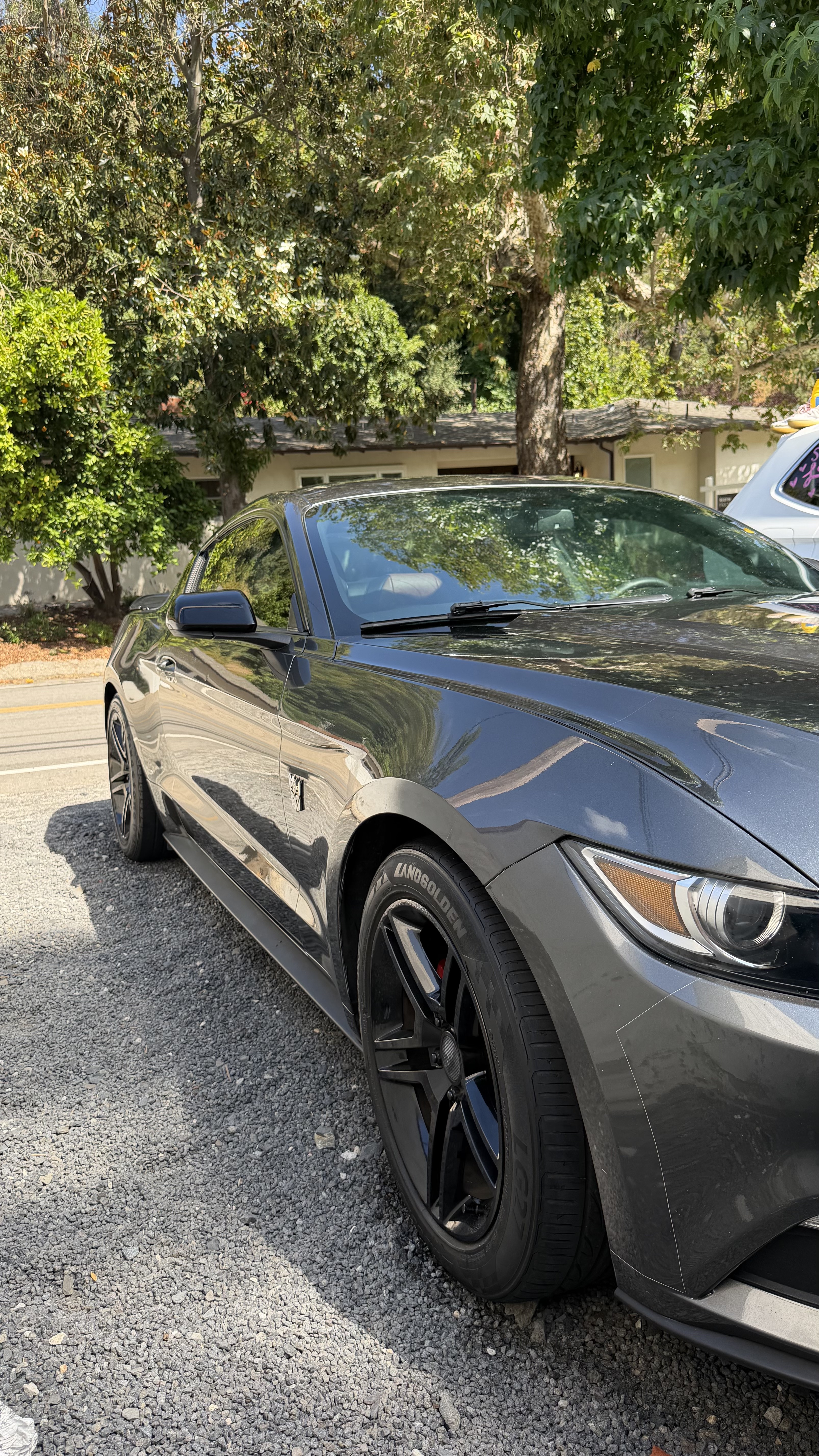 Used 2015 Ford Mustang Coupe RWD image 4