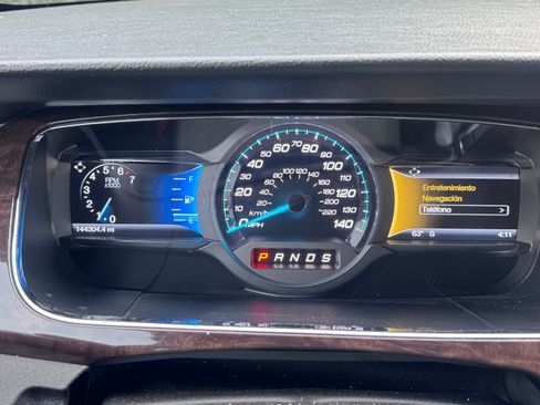 Used 2016 Ford Taurus Limited image 13