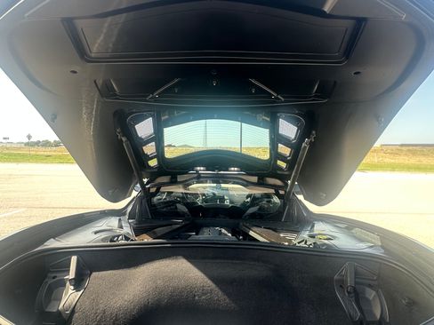 Used 2020 Chevrolet Corvette Stingray Coupe RWD image 24