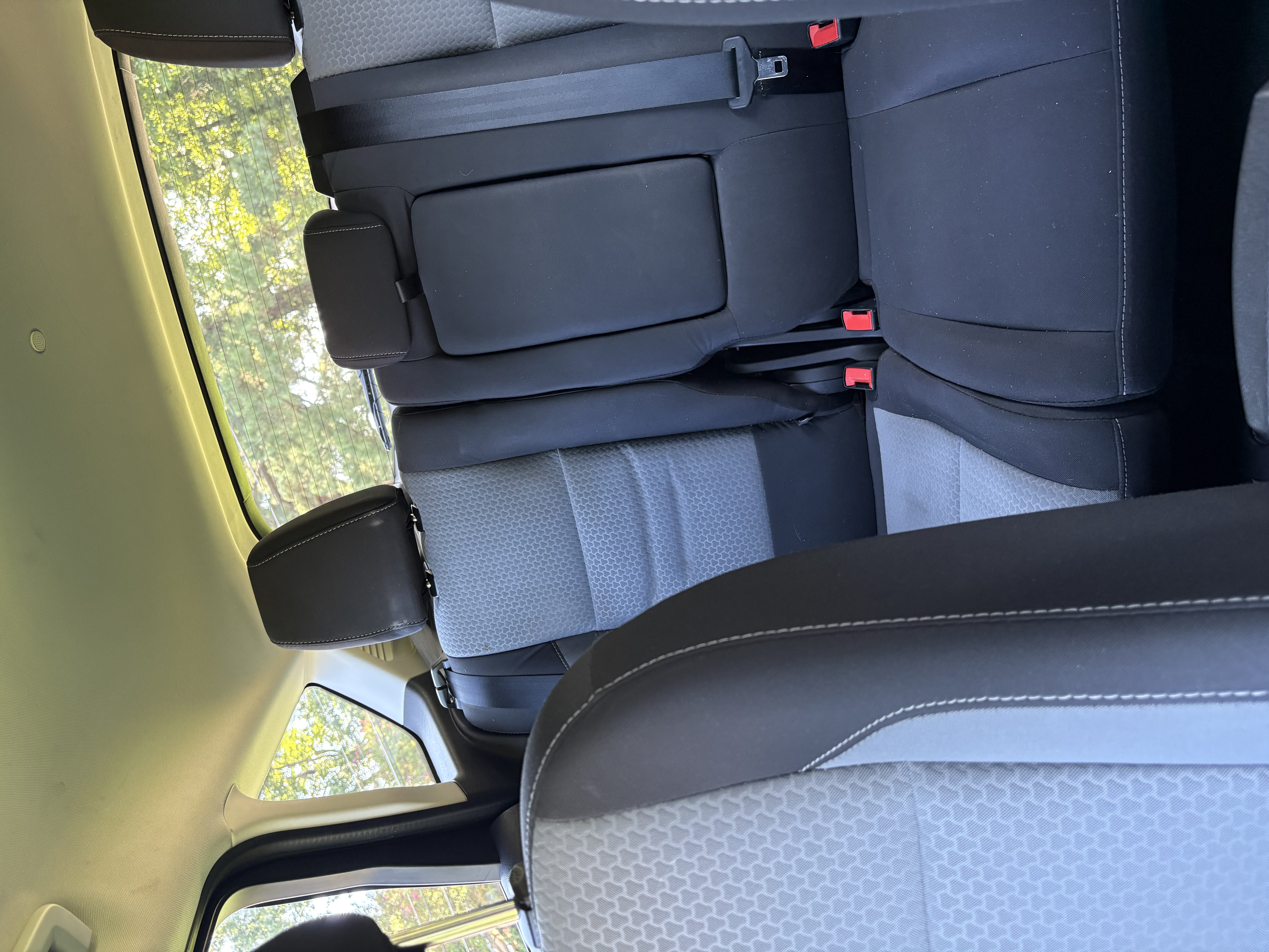 Used 2018 Ford C-MAX SE FWD image 15