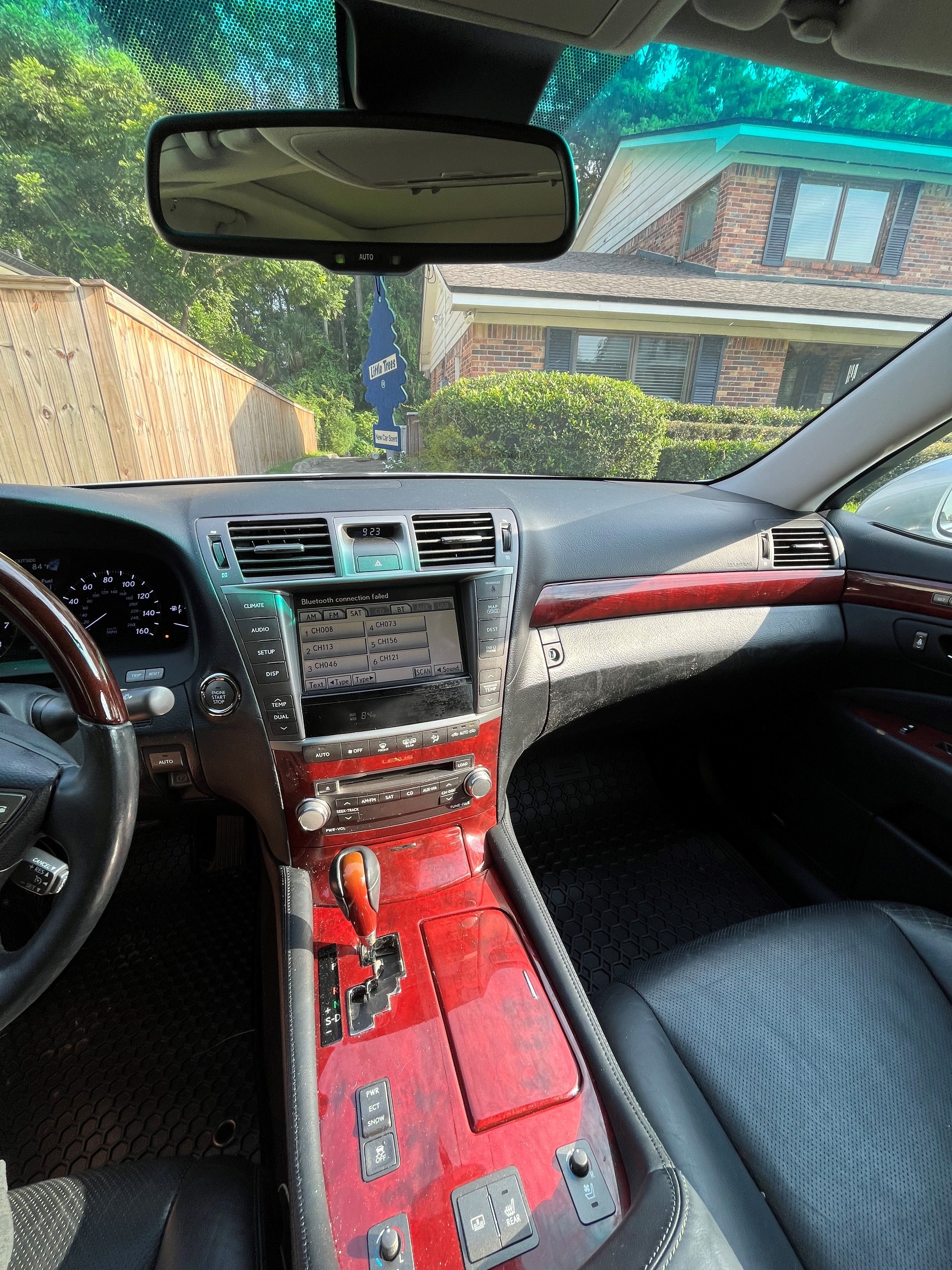 Used 2012 Lexus LS 460 w/ Comfort Pkg RWD image 5