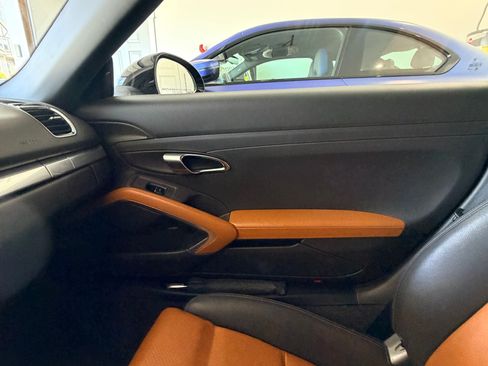 Used 2013 Porsche Boxster Convertible 2D image 12