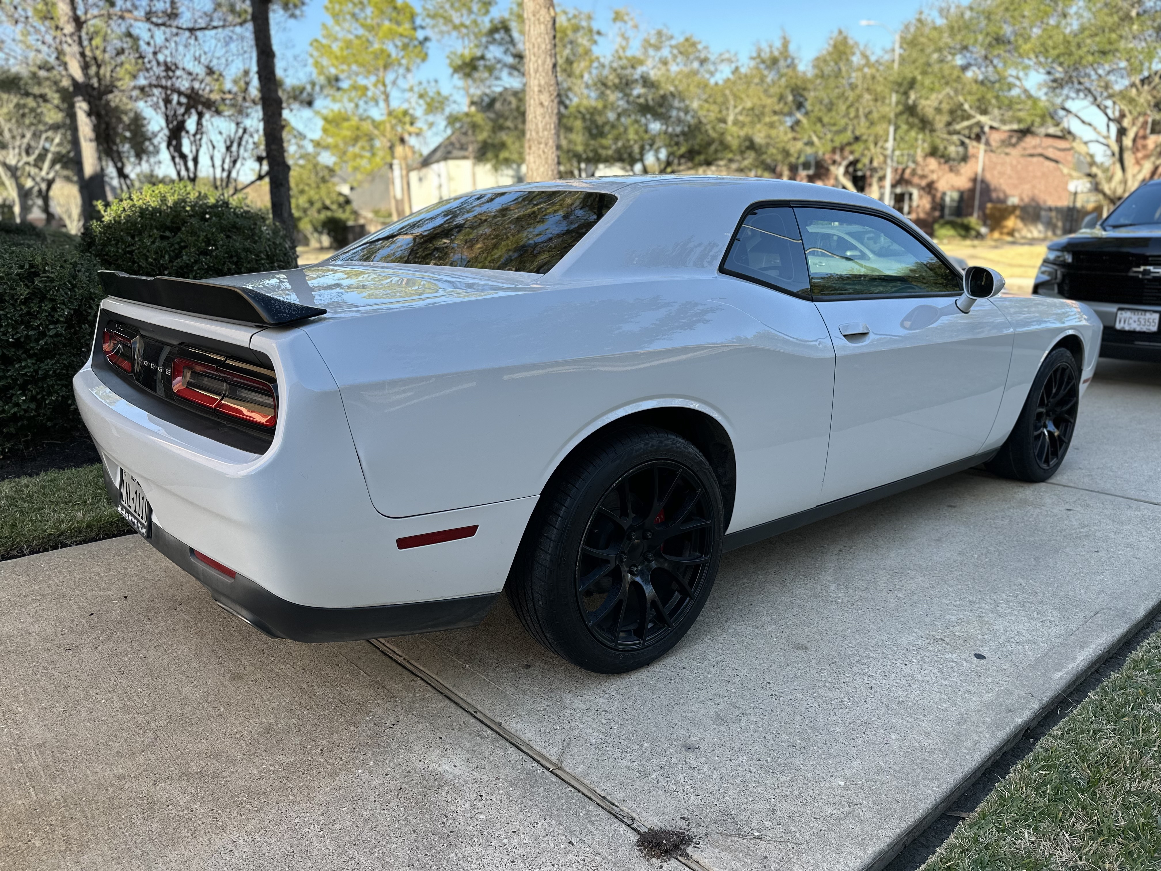 Used 2016 Dodge Challenger SXT RWD image 6