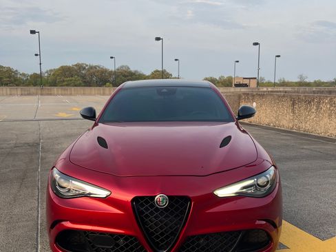 Used 2022 Alfa Romeo Giulia Quadrifoglio w/ Active Assist Plus Package image 12