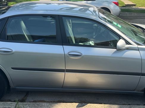 Used 2004 Chevrolet Impala w/ Preferred Equipment Group FWD image 2