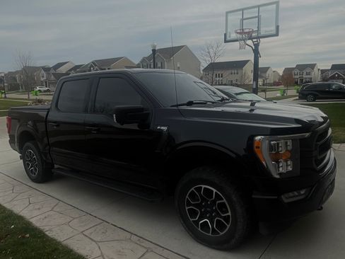 Used 2021 Ford F150 XLT w/ Equipment Group 302A High image 4