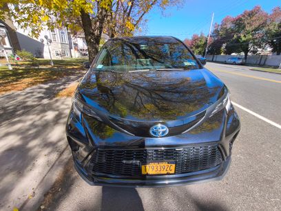 Used 2021 Toyota Sienna XSE