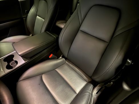 Used 2022 Tesla Model Y Performance image 20