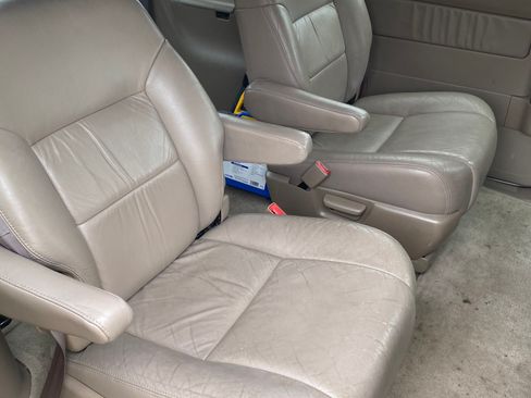 Used 2002 Toyota Sienna XLE w/ XLE Luxury Pkg FWD image 2