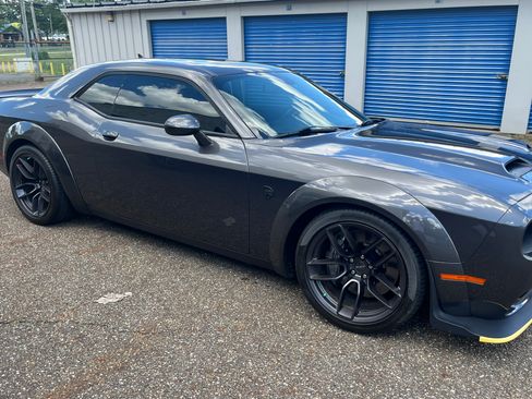 Used 2019 Dodge Challenger SRT Hellcat Redeye RWD image 4