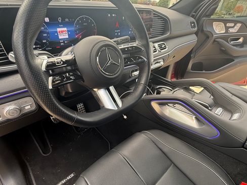 Used 2024 Mercedes-Benz GLS 450 4MATIC image 12