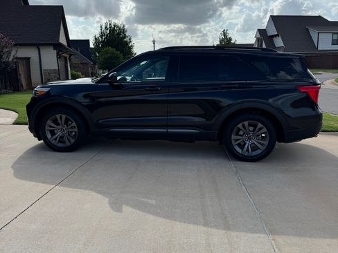 Used 2022 Ford Explorer XLT w/ Equipment Group 202A RWD image 14