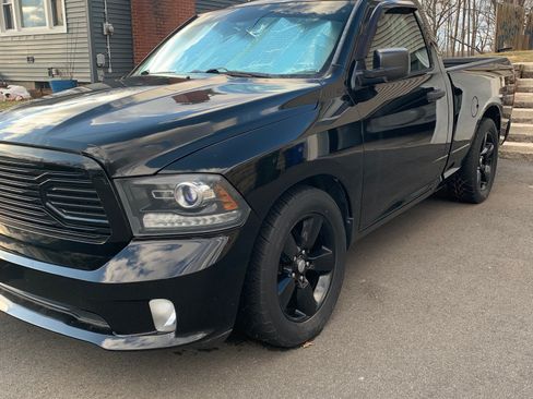 Used 2014 RAM 1500 Express image 2