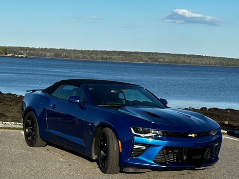 Used 2016 Chevrolet Camaro SS RWD image 1