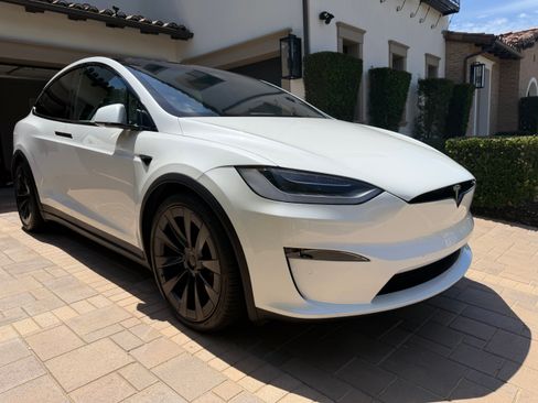 Used 2022 Tesla Model X AWD/4WD image 5