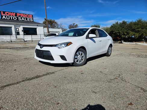 Used 2015 Toyota Corolla LE image 1