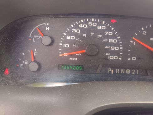 Used 2002 Ford F250 2WD Crew Cab Super Duty image 6