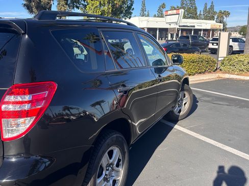 Used 2009 Toyota RAV4 2WD w/ 3rd Row image 10