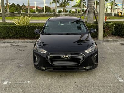 Used 2018 Hyundai Ioniq Limited w/ Limited Ultimate Package 03
