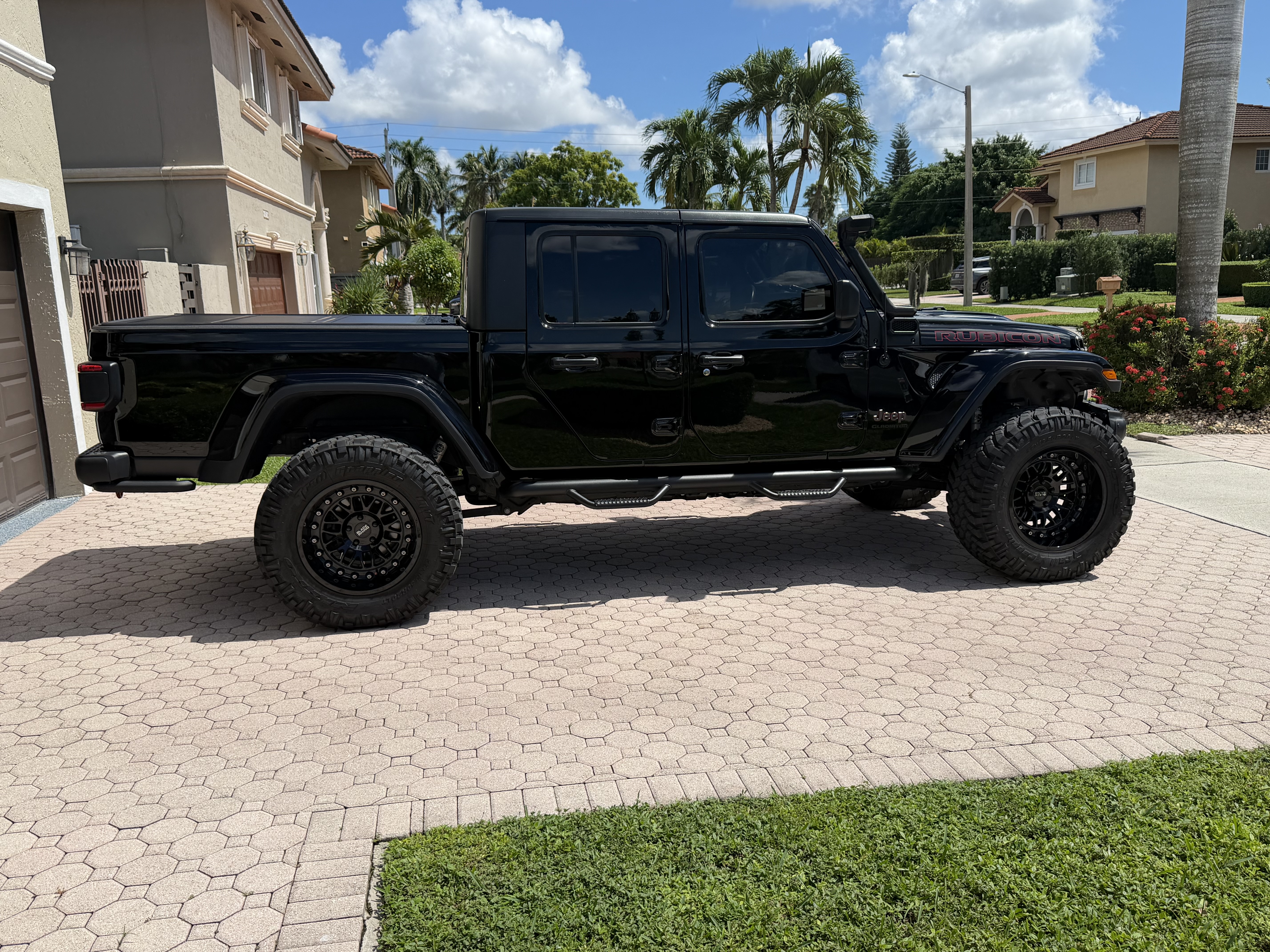 Used 2020 Jeep Gladiator Rubicon w/ LED Lighting Group AWD/4WD image 5
