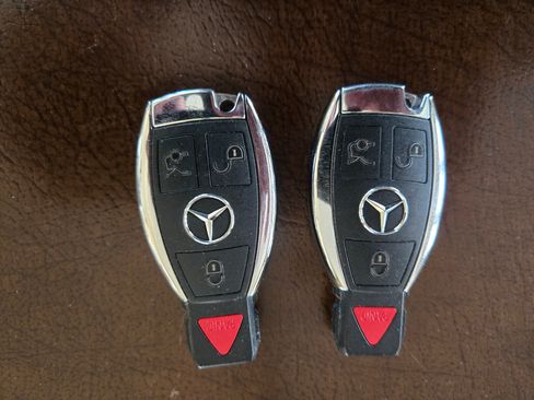 Used 2015 Mercedes-Benz GLK 250 BlueTEC 4MATIC image 26