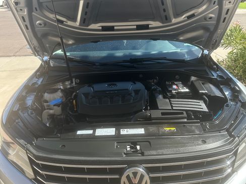 Used 2018 Volkswagen Passat 2.0T S FWD image 15