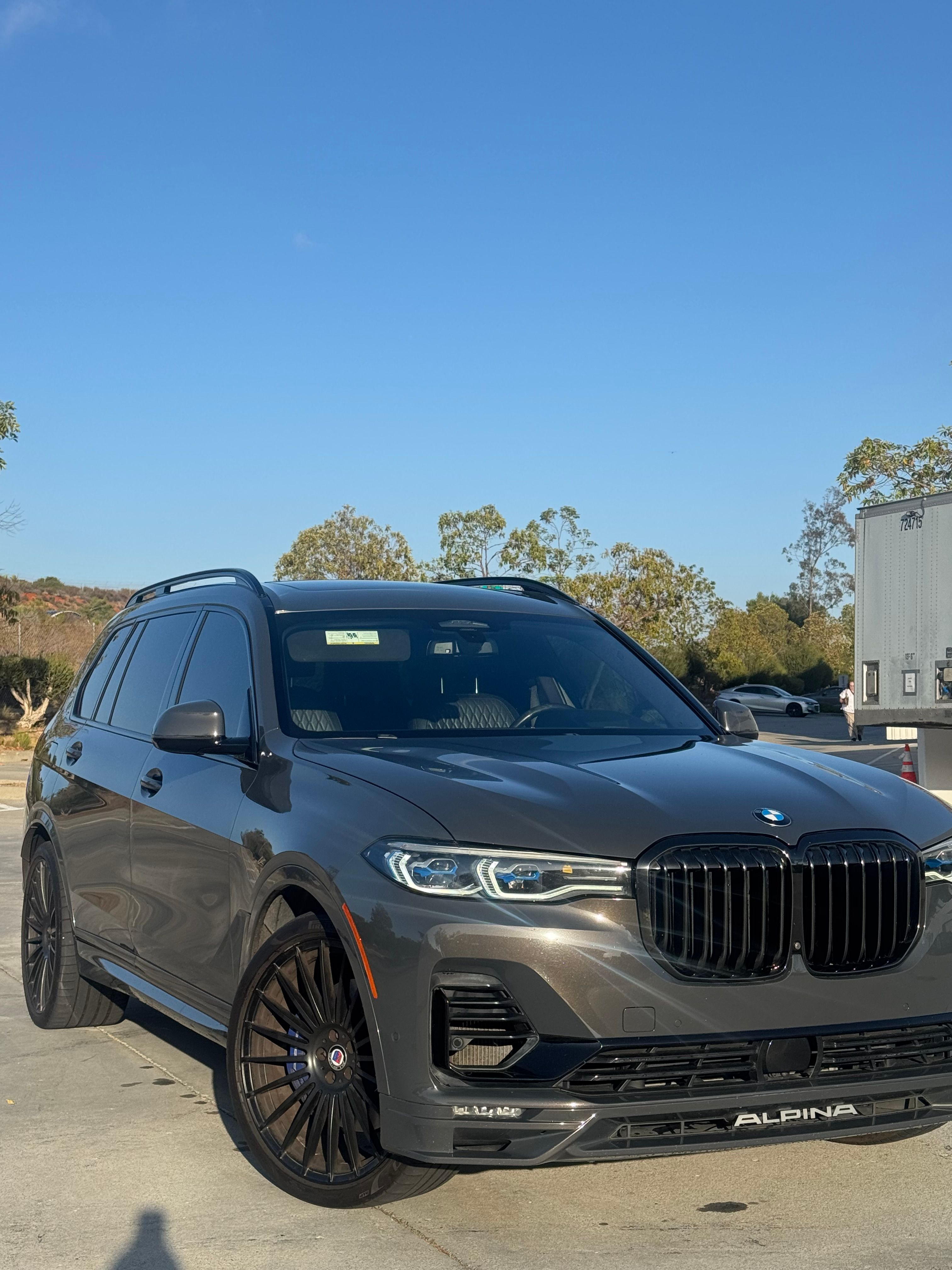 Used 2022 BMW ALPINA XB7 AWD/4WD image 1