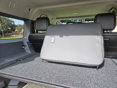 Used 2024 INEOS Grenadier image 11